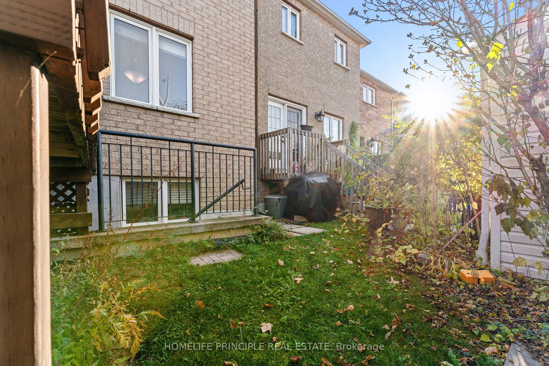 Photo 36 of 30 Algarve Crescent, Toronto, Weston-Pellam Park — HOMEH