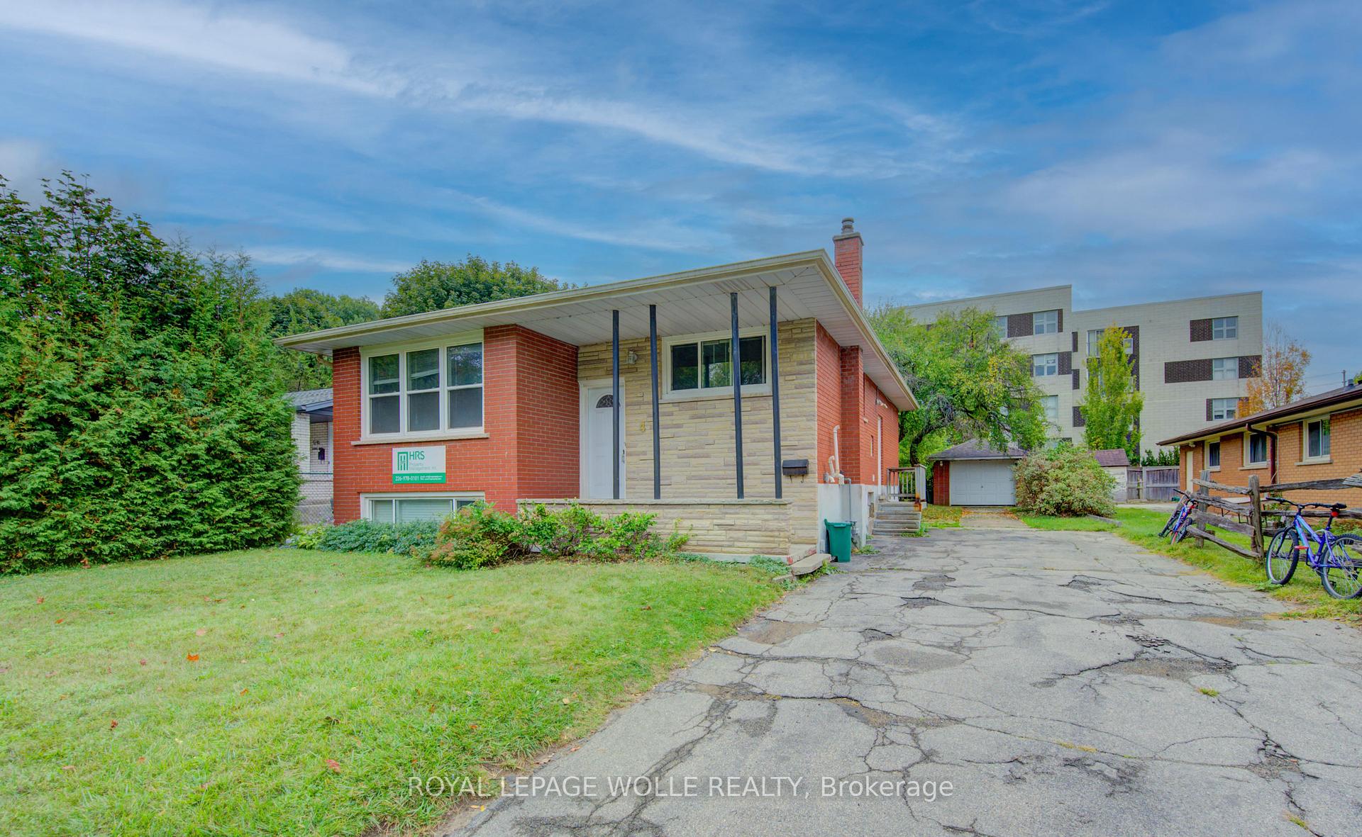 Photo 4 of 4 Cardill Crescent, Waterloo — HOMEH