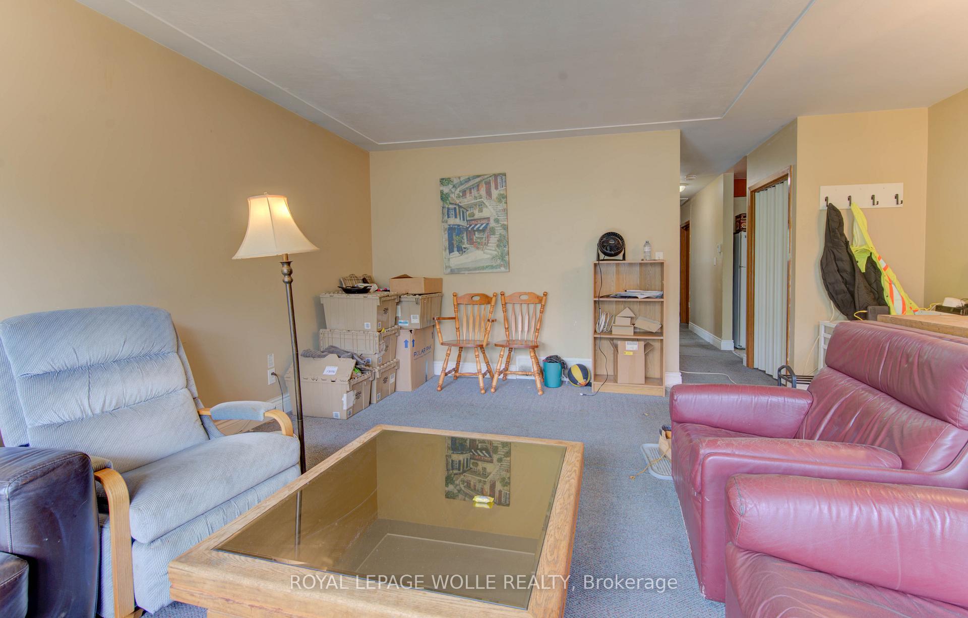 Photo 9 of 4 Cardill Crescent, Waterloo — HOMEH