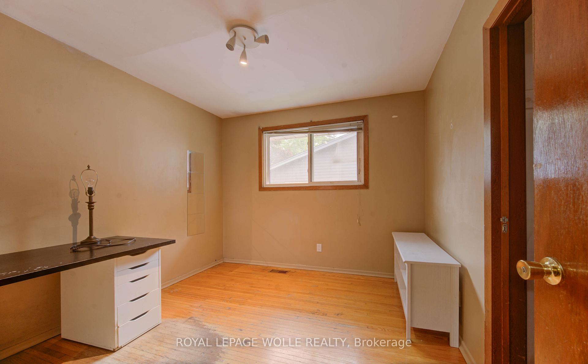 Photo 18 of 4 Cardill Crescent, Waterloo — HOMEH
