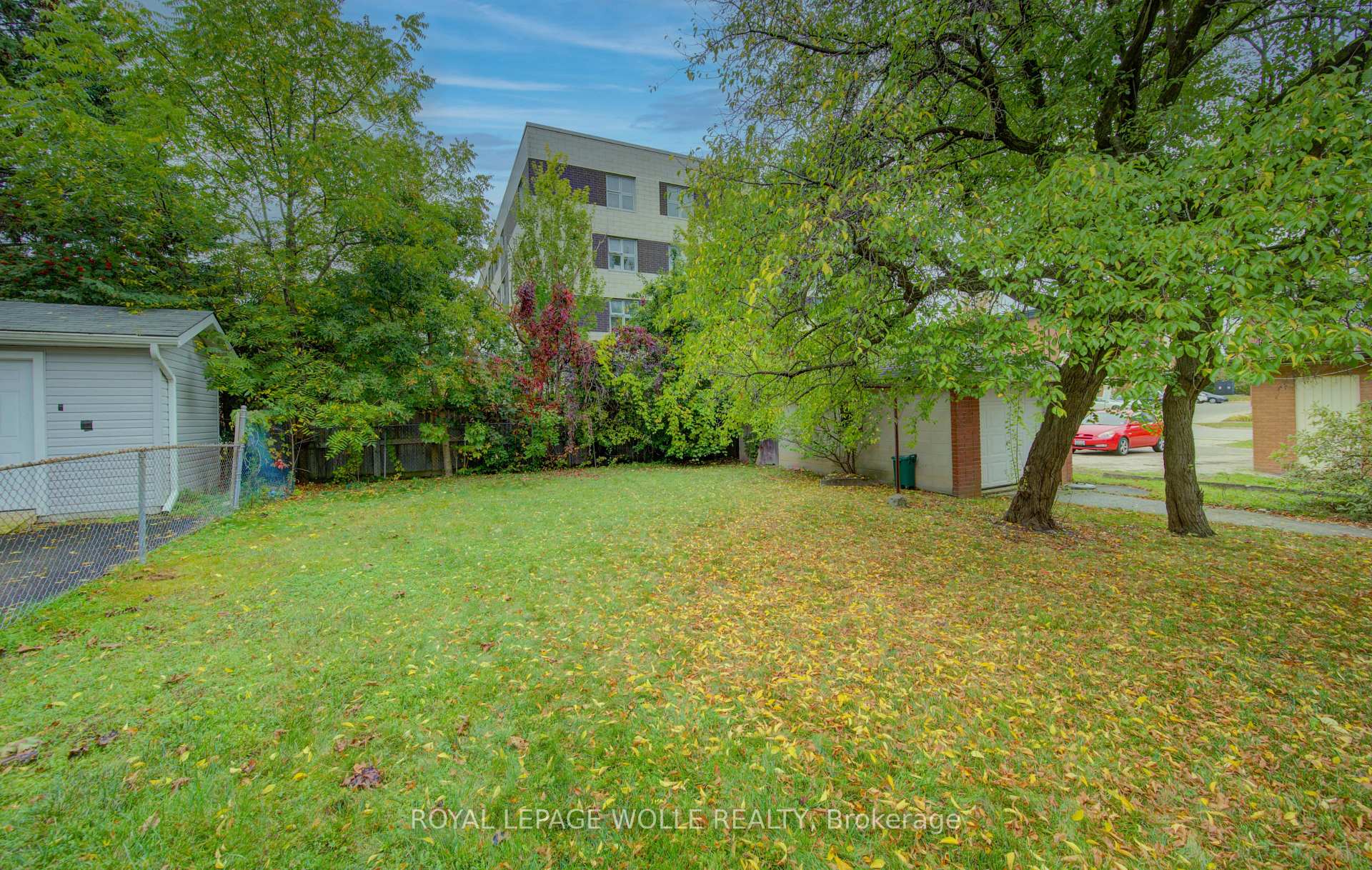 Photo 31 of 4 Cardill Crescent, Waterloo — HOMEH