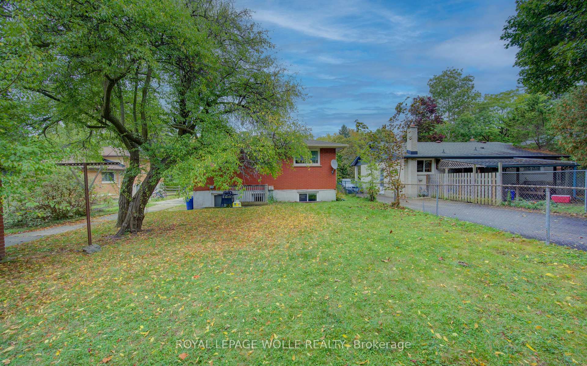 Photo 33 of 4 Cardill Crescent, Waterloo — HOMEH