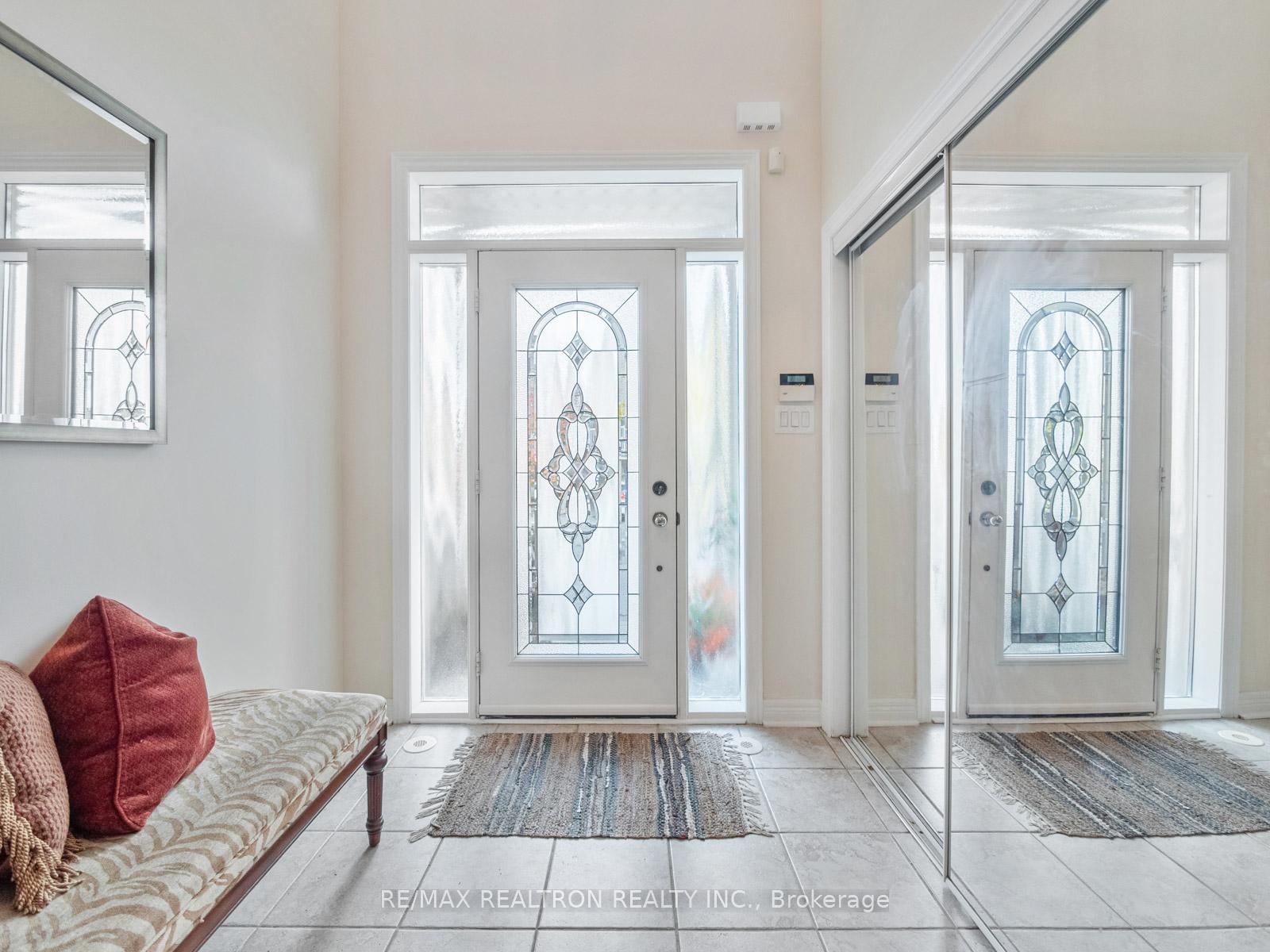 Photo 3 of Unit 6, 8900 Bathurst Street, Vaughan, Patterson — HOMEH