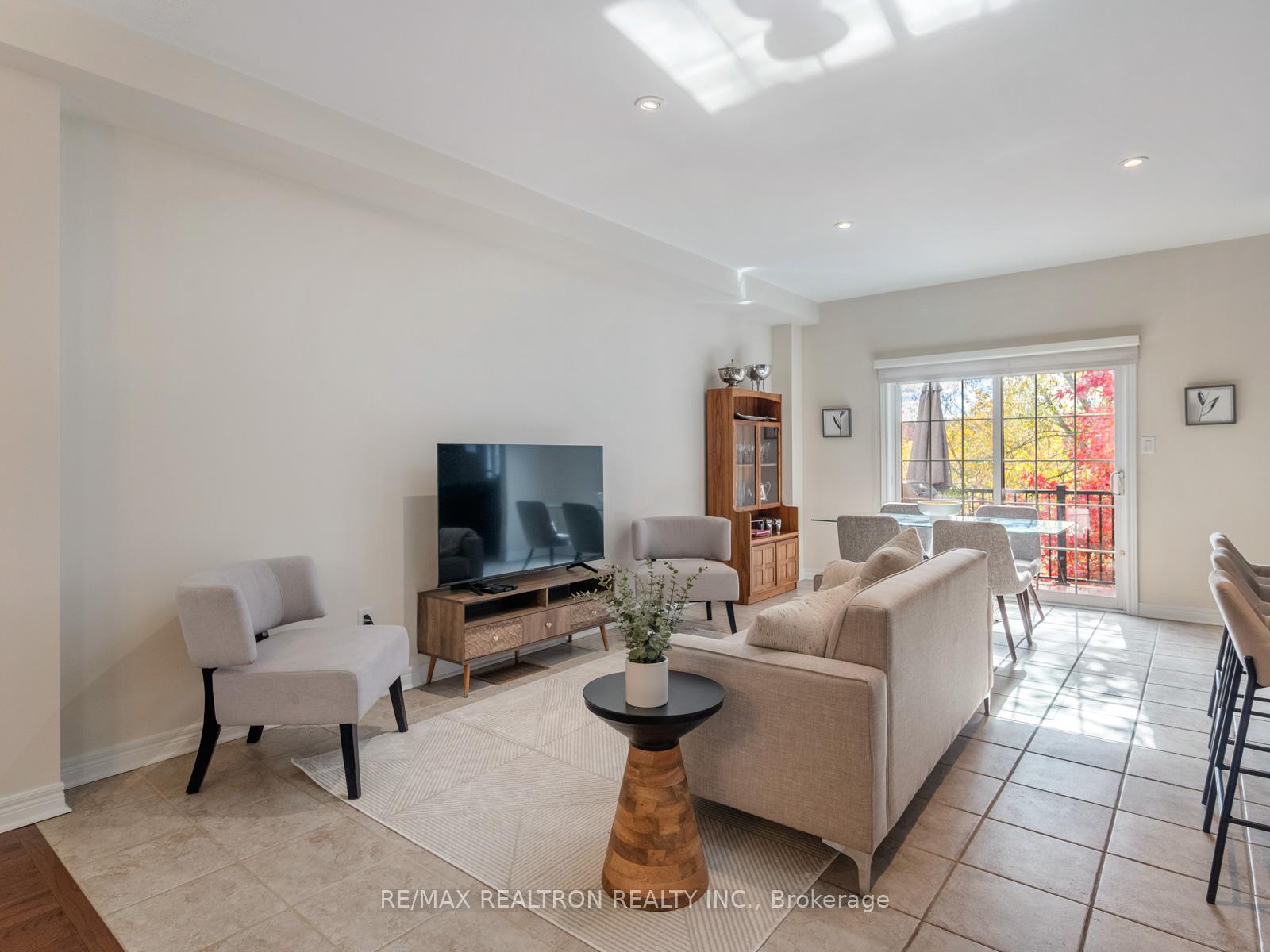 Photo 8 of Unit 6, 8900 Bathurst Street, Vaughan, Patterson — HOMEH