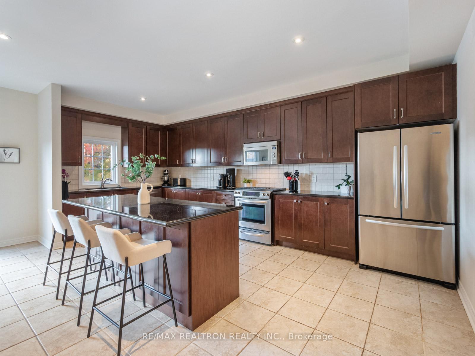 Photo 9 of Unit 6, 8900 Bathurst Street, Vaughan, Patterson — HOMEH