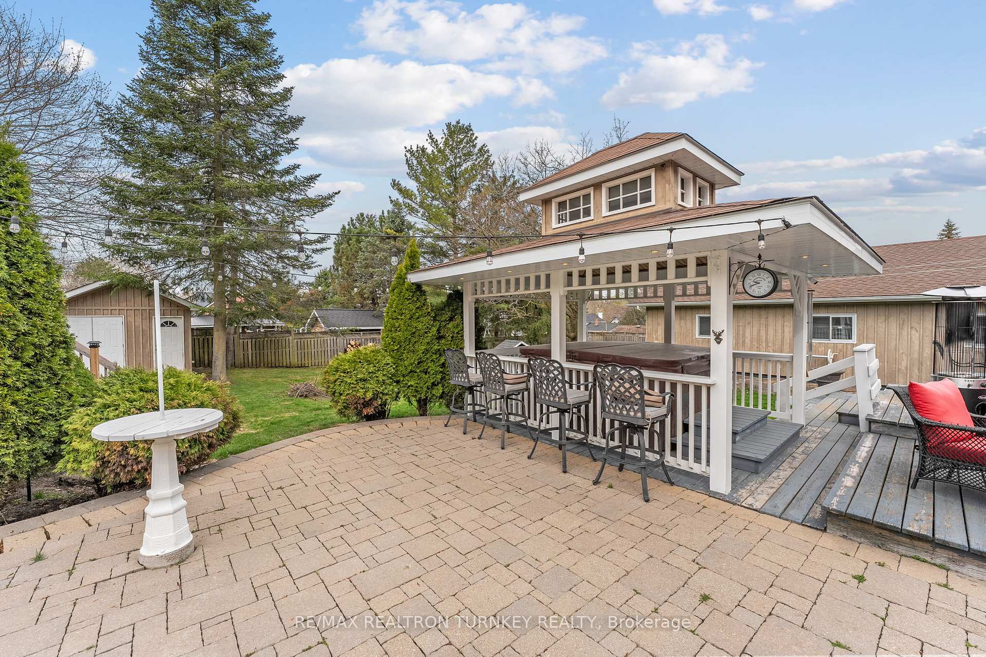 Photo 5 of 10 Dafoe Street, Uxbridge, Rural Uxbridge — HOMEH