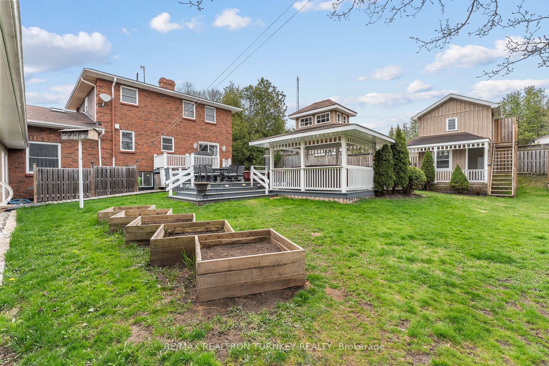 Photo 7 of 10 Dafoe Street, Uxbridge, Rural Uxbridge — HOMEH