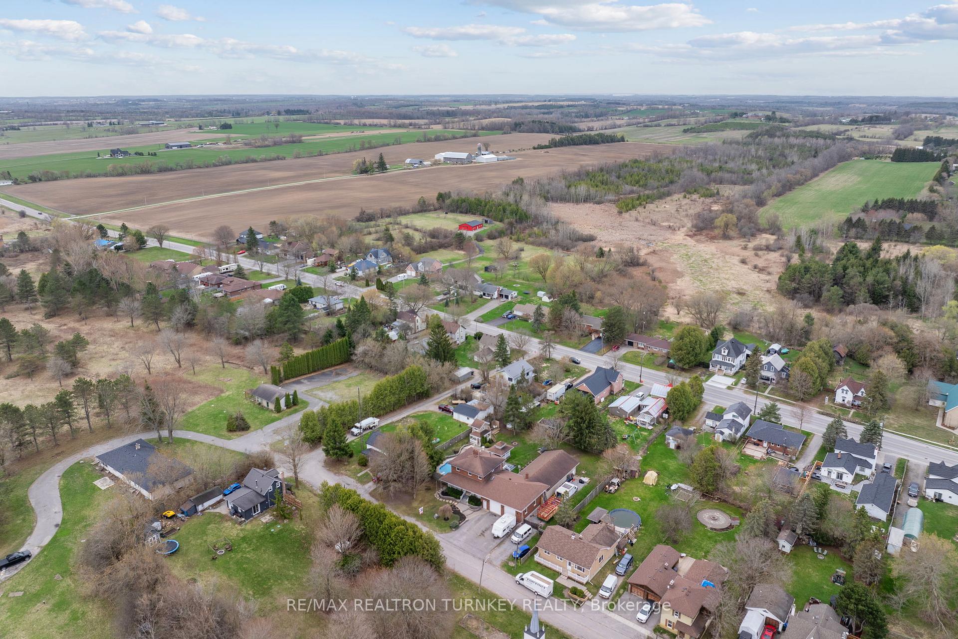 Photo 46 of 10 Dafoe Street, Uxbridge, Rural Uxbridge — HOMEH