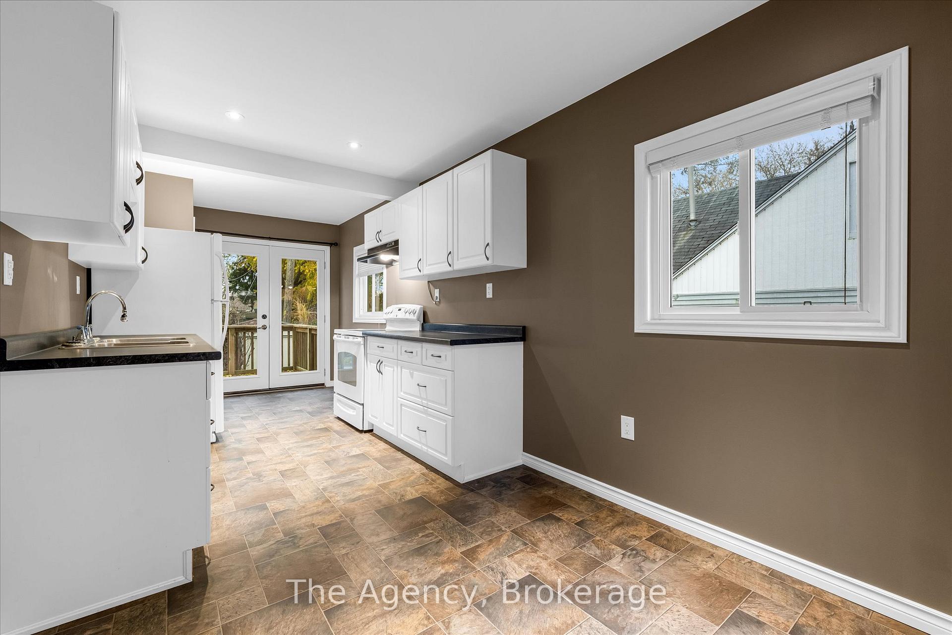Photo 13 of 8 Dover Road, Welland, Lincoln/Crowland — HOMEH
