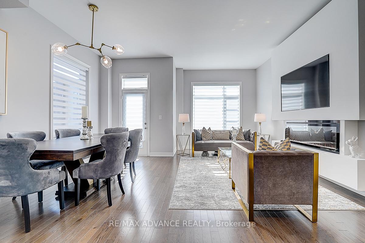 Photo 16 of 30 Laskin Drive, Vaughan, Patterson — HOMEH