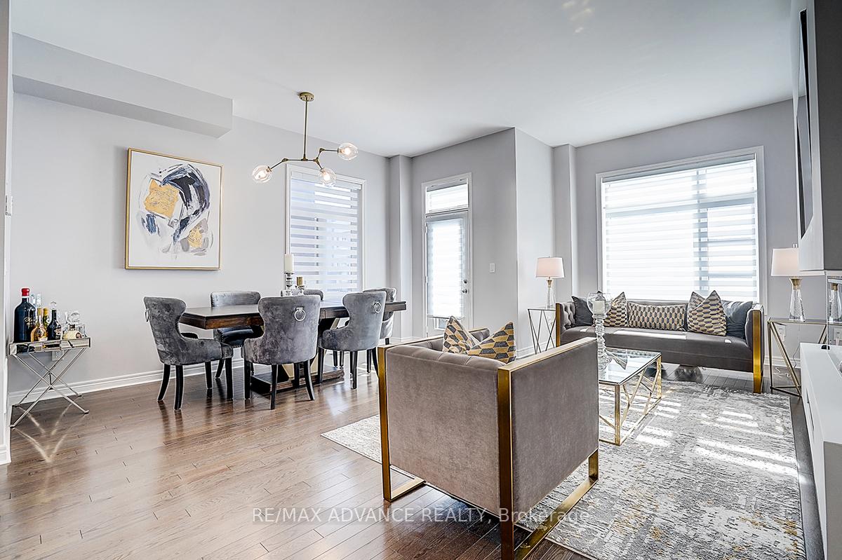 Photo 17 of 30 Laskin Drive, Vaughan, Patterson — HOMEH