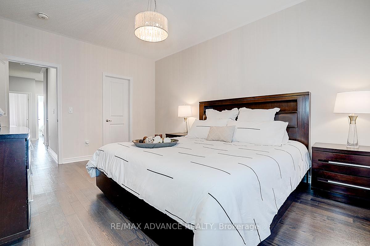 Photo 22 of 30 Laskin Drive, Vaughan, Patterson — HOMEH