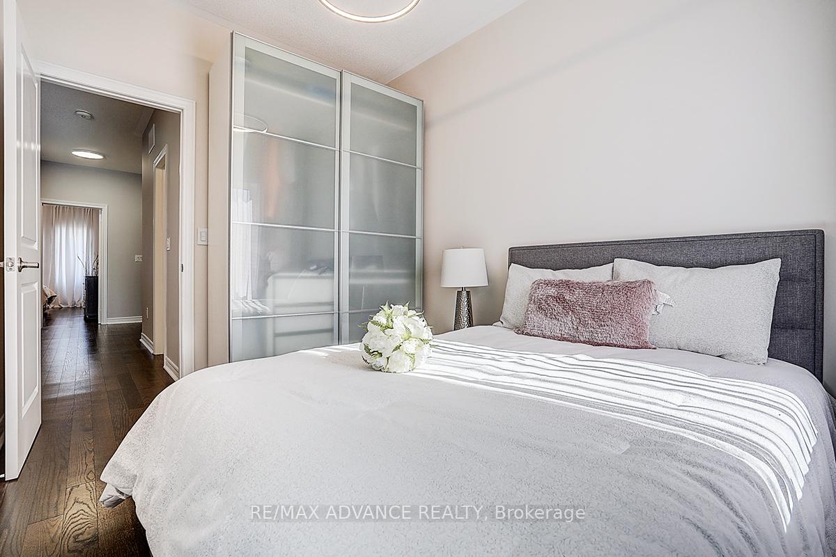 Photo 27 of 30 Laskin Drive, Vaughan, Patterson — HOMEH