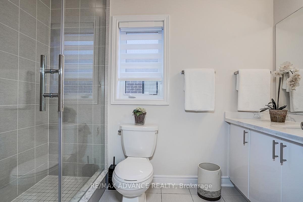 Photo 31 of 30 Laskin Drive, Vaughan, Patterson — HOMEH