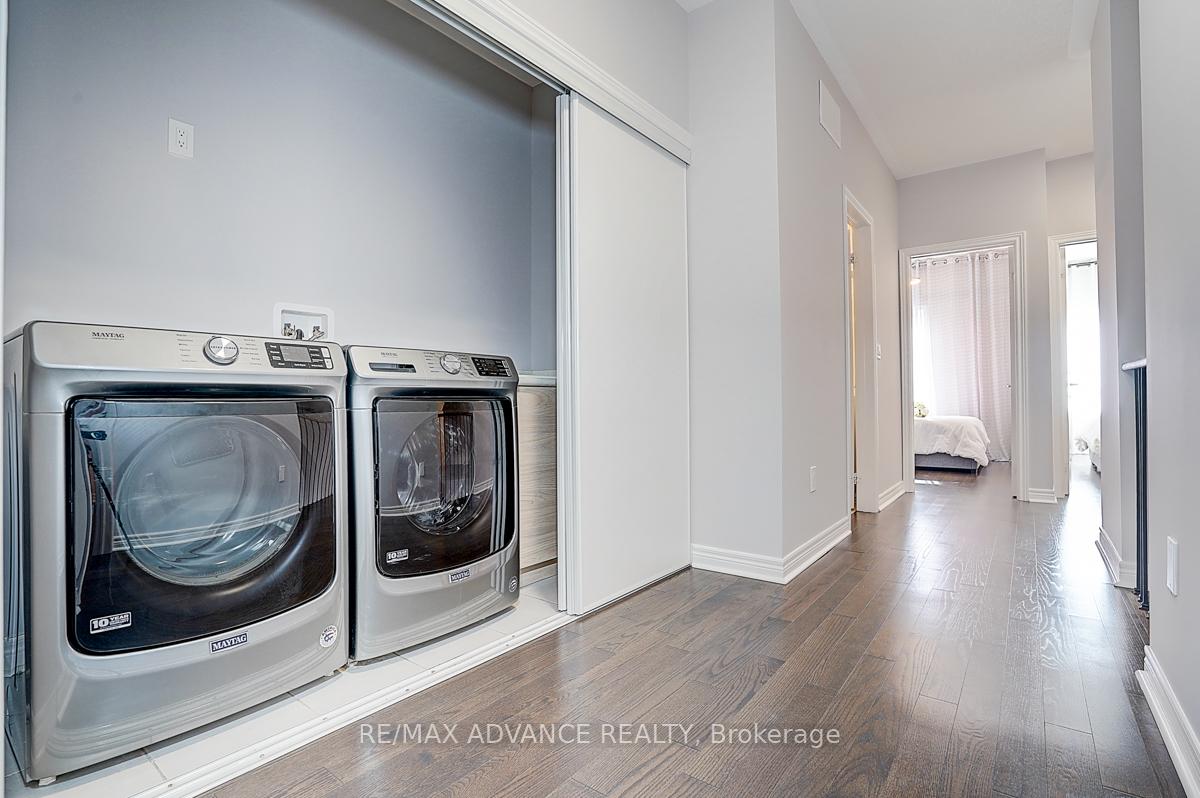 Photo 32 of 30 Laskin Drive, Vaughan, Patterson — HOMEH