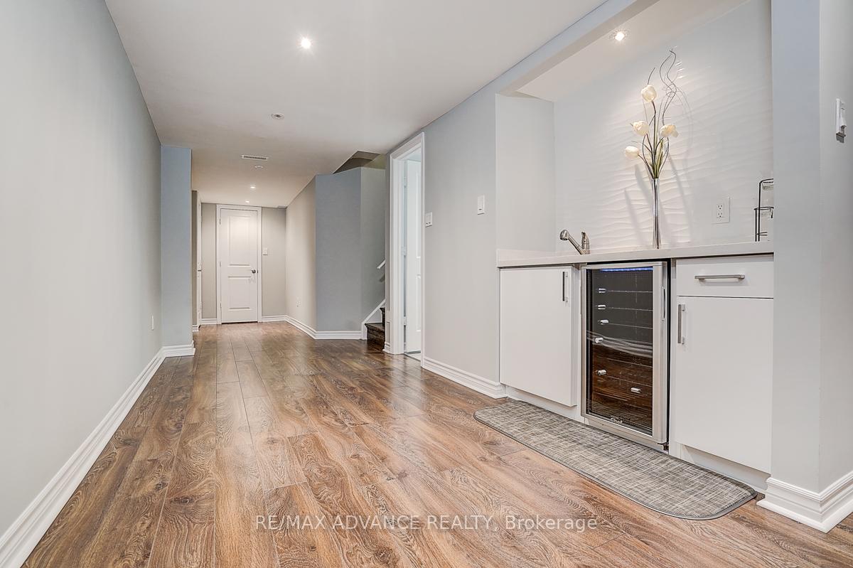 Photo 34 of 30 Laskin Drive, Vaughan, Patterson — HOMEH