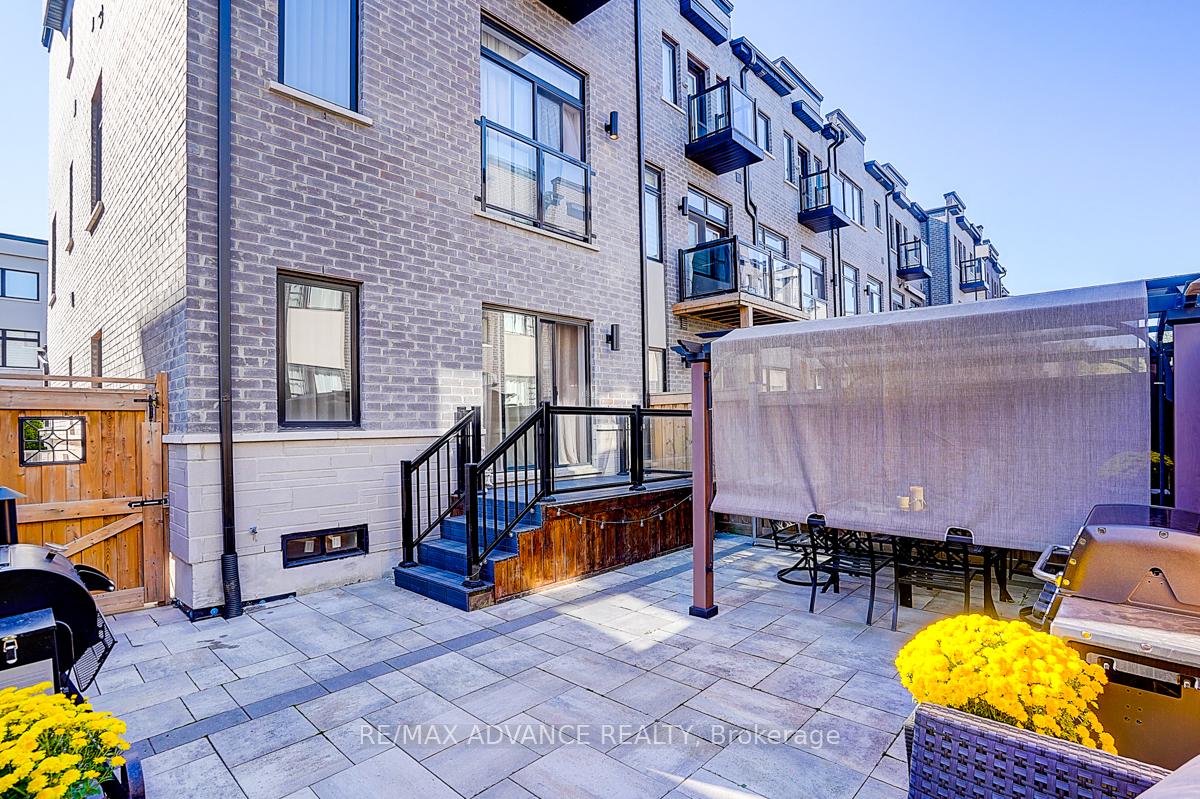 Photo 40 of 30 Laskin Drive, Vaughan, Patterson — HOMEH