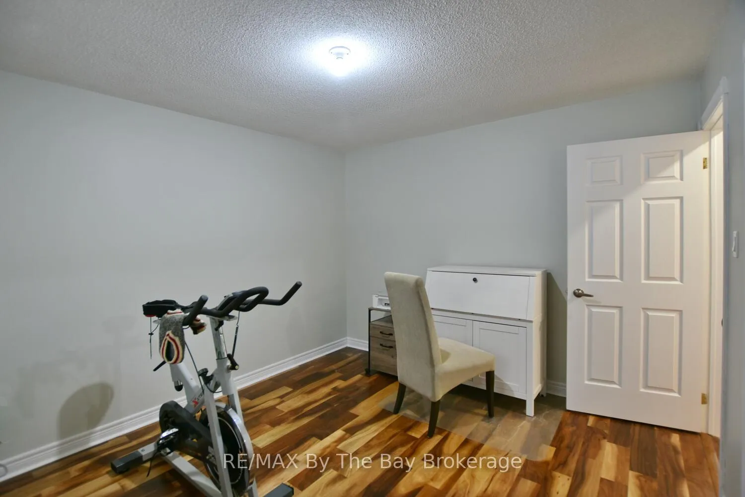 Photo 21 of 41 Wesley Avenue, Wasaga Beach — HOMEH