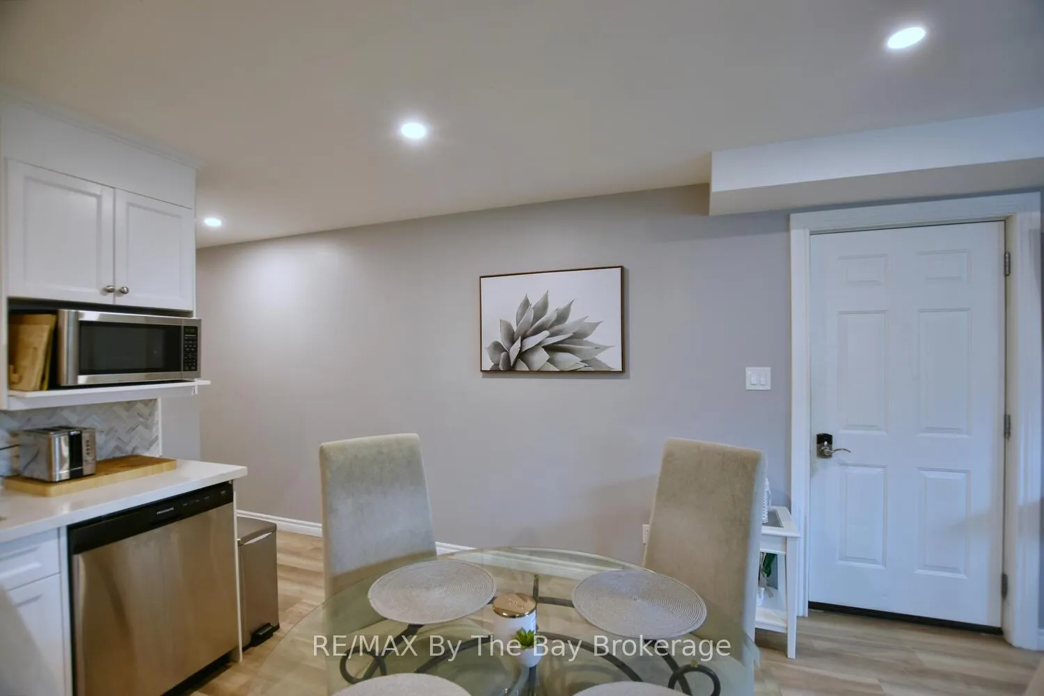 Photo 28 of 41 Wesley Avenue, Wasaga Beach — HOMEH