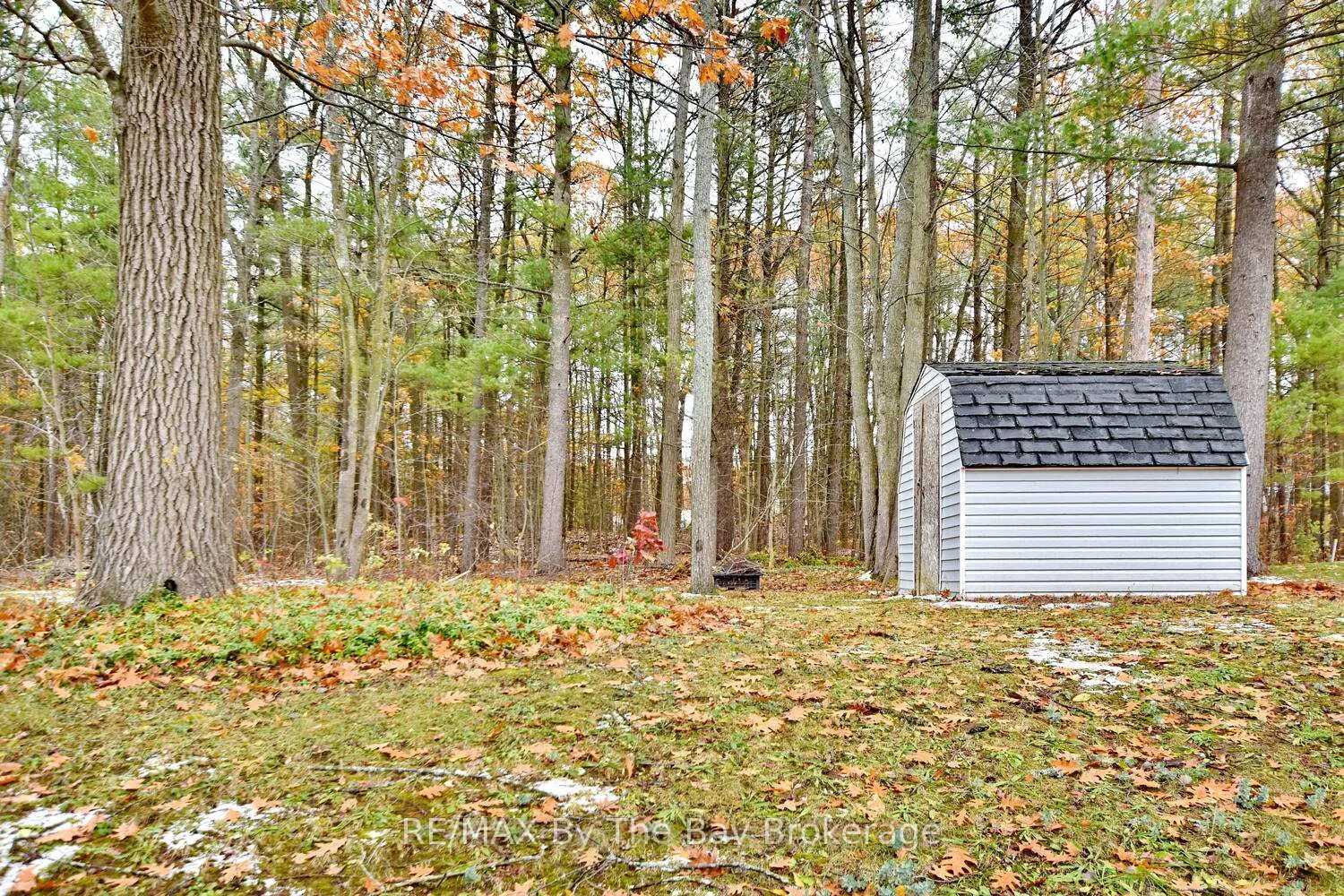 Photo 37 of 41 Wesley Avenue, Wasaga Beach — HOMEH