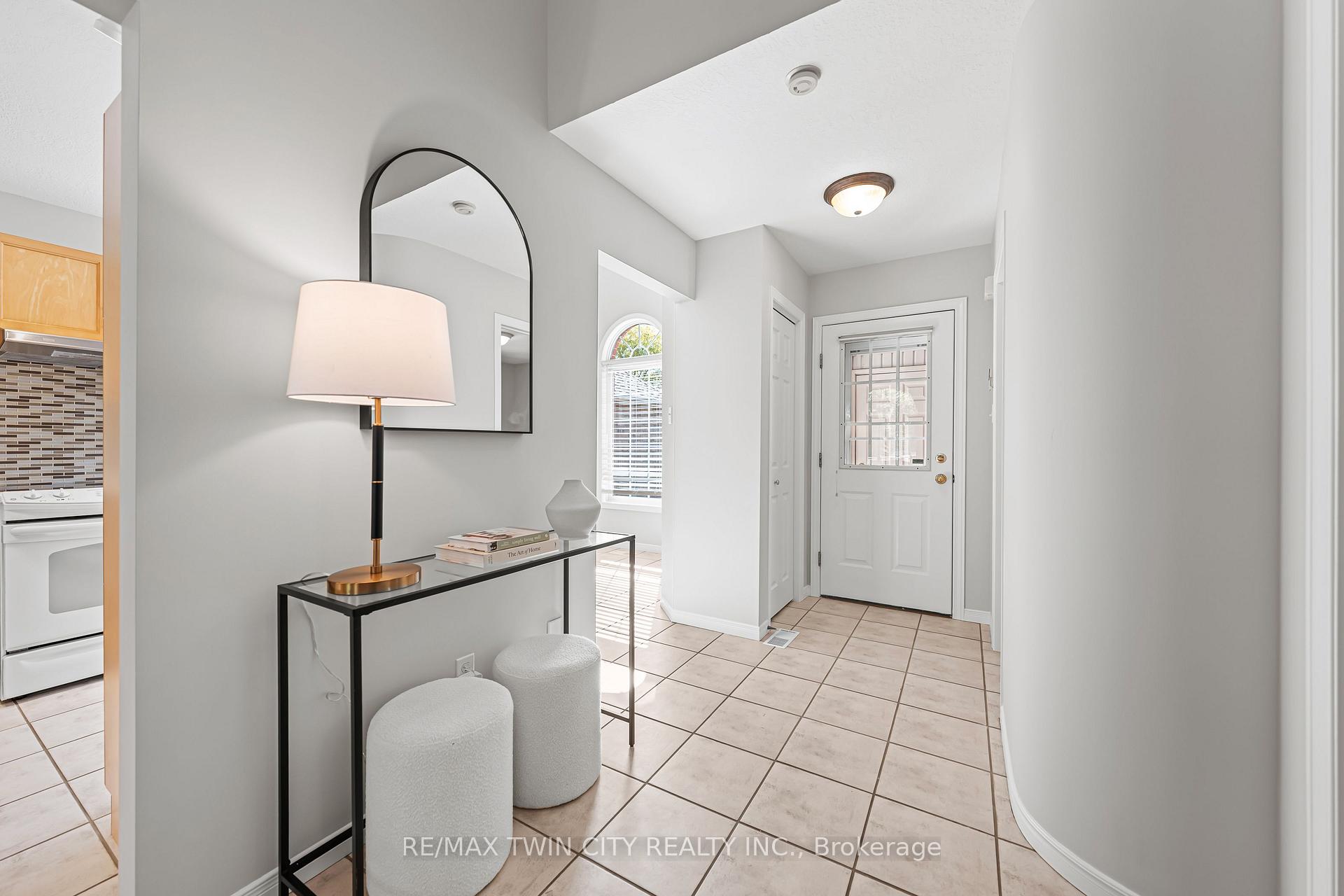 Photo 4 of 432 Sandbanks Crescent, Waterloo — HOMEH