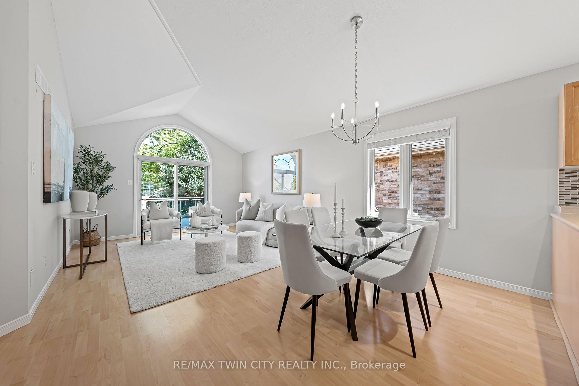 Photo 7 of 432 Sandbanks Crescent, Waterloo — HOMEH