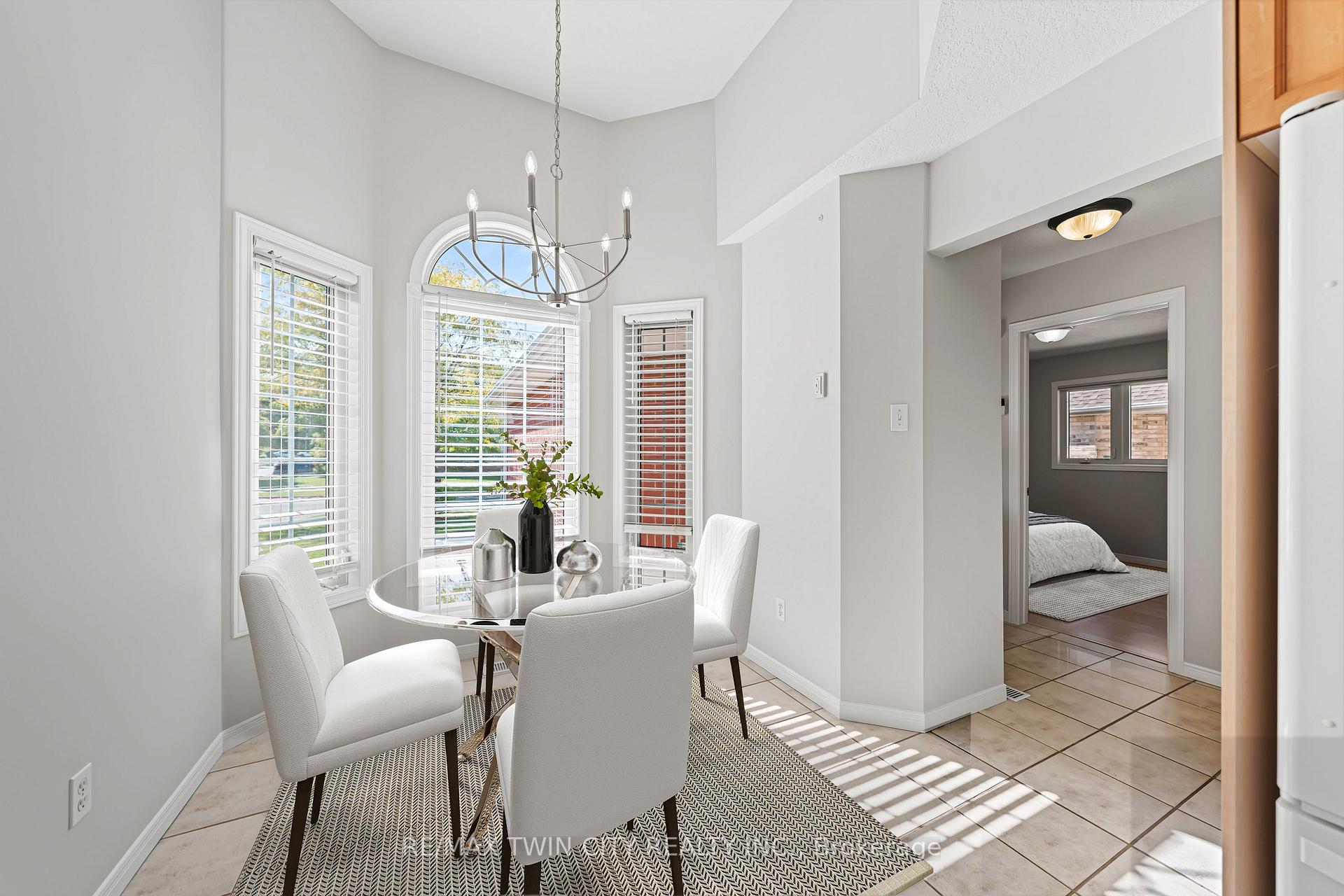 Photo 11 of 432 Sandbanks Crescent, Waterloo — HOMEH