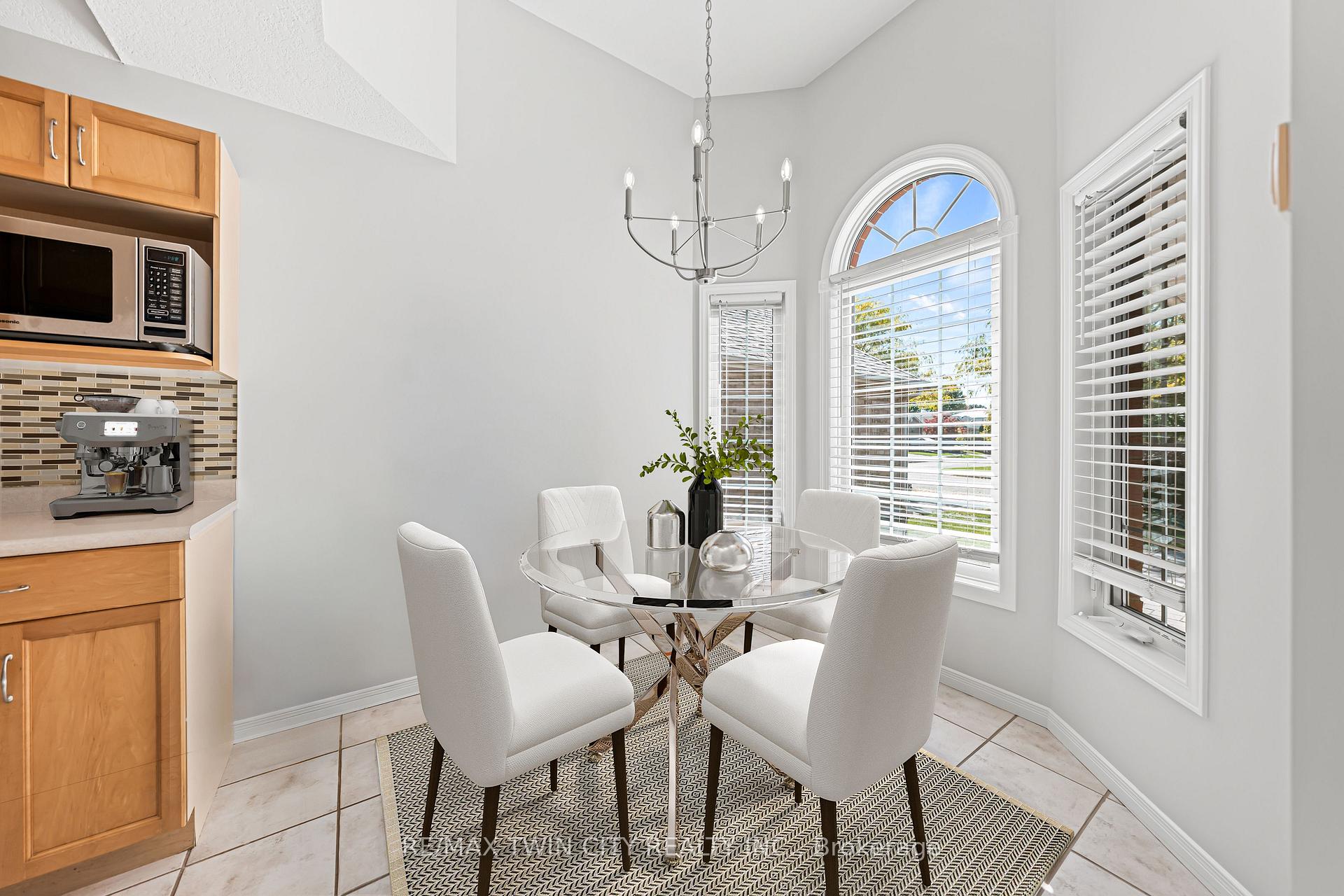 Photo 12 of 432 Sandbanks Crescent, Waterloo — HOMEH