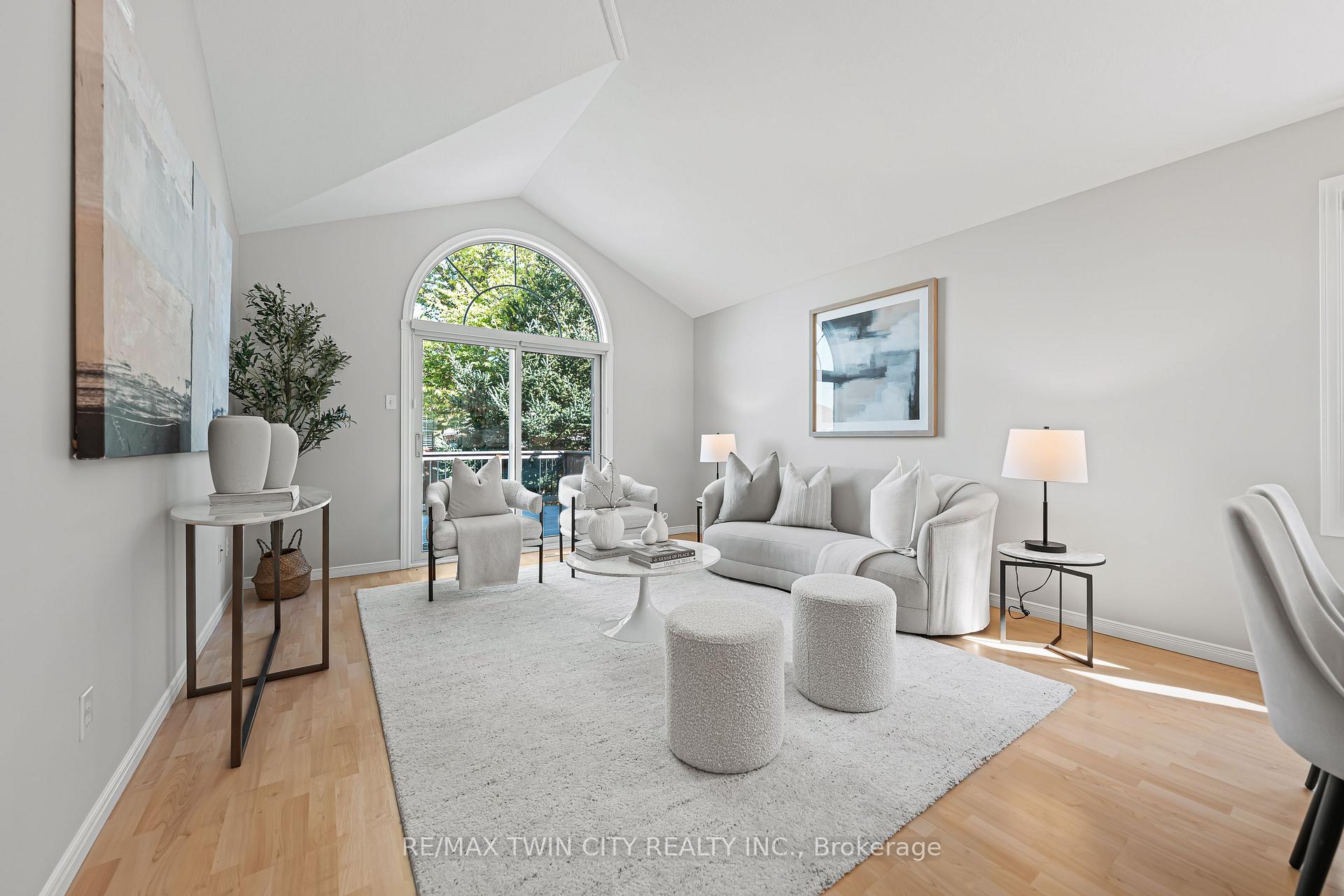 Photo 18 of 432 Sandbanks Crescent, Waterloo — HOMEH