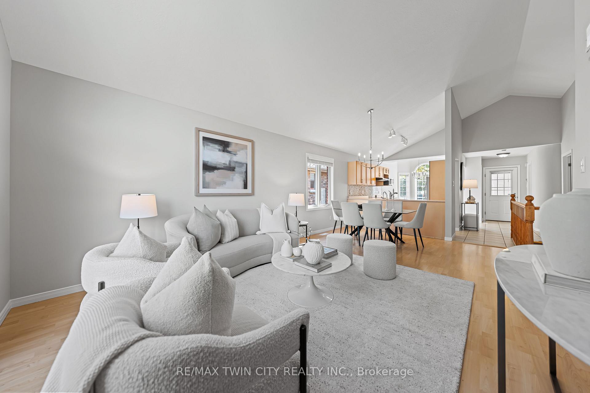 Photo 19 of 432 Sandbanks Crescent, Waterloo — HOMEH