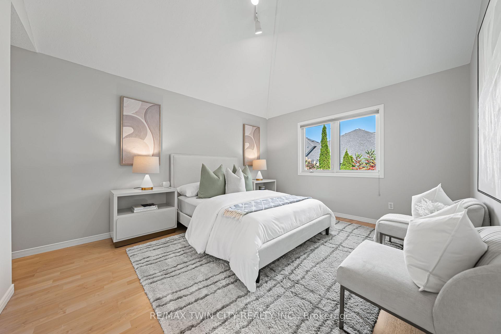 Photo 22 of 432 Sandbanks Crescent, Waterloo — HOMEH