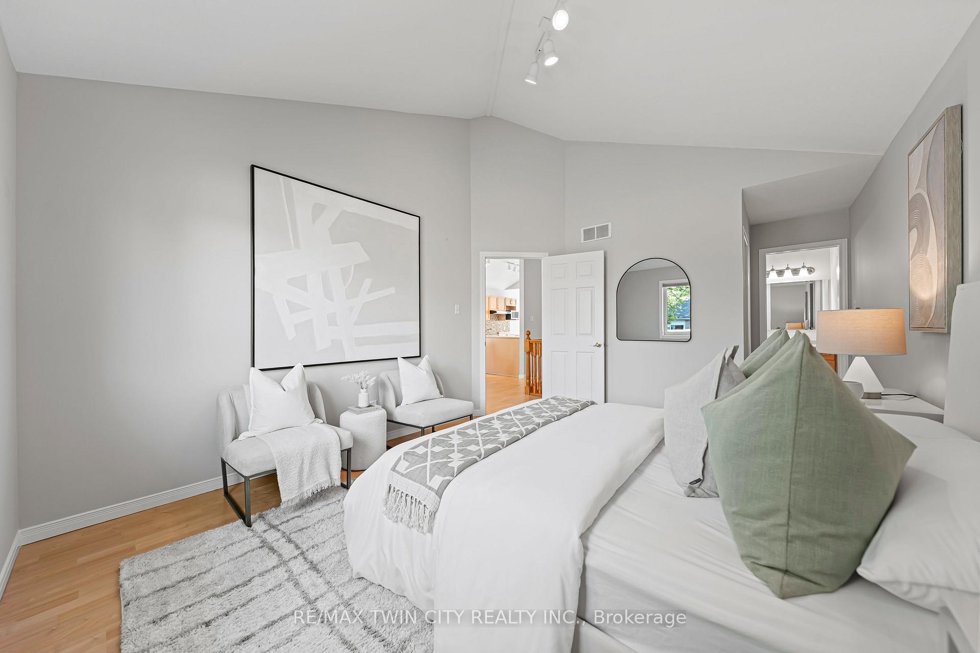 Photo 23 of 432 Sandbanks Crescent, Waterloo — HOMEH