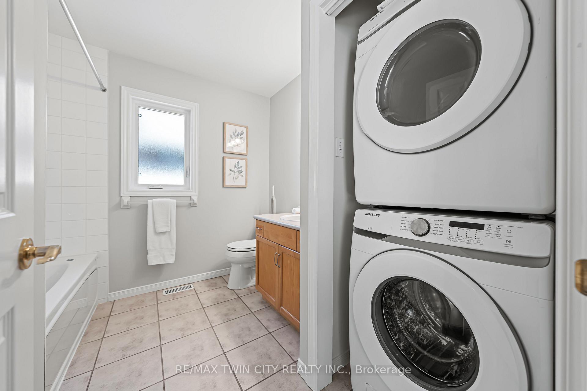 Photo 32 of 432 Sandbanks Crescent, Waterloo — HOMEH