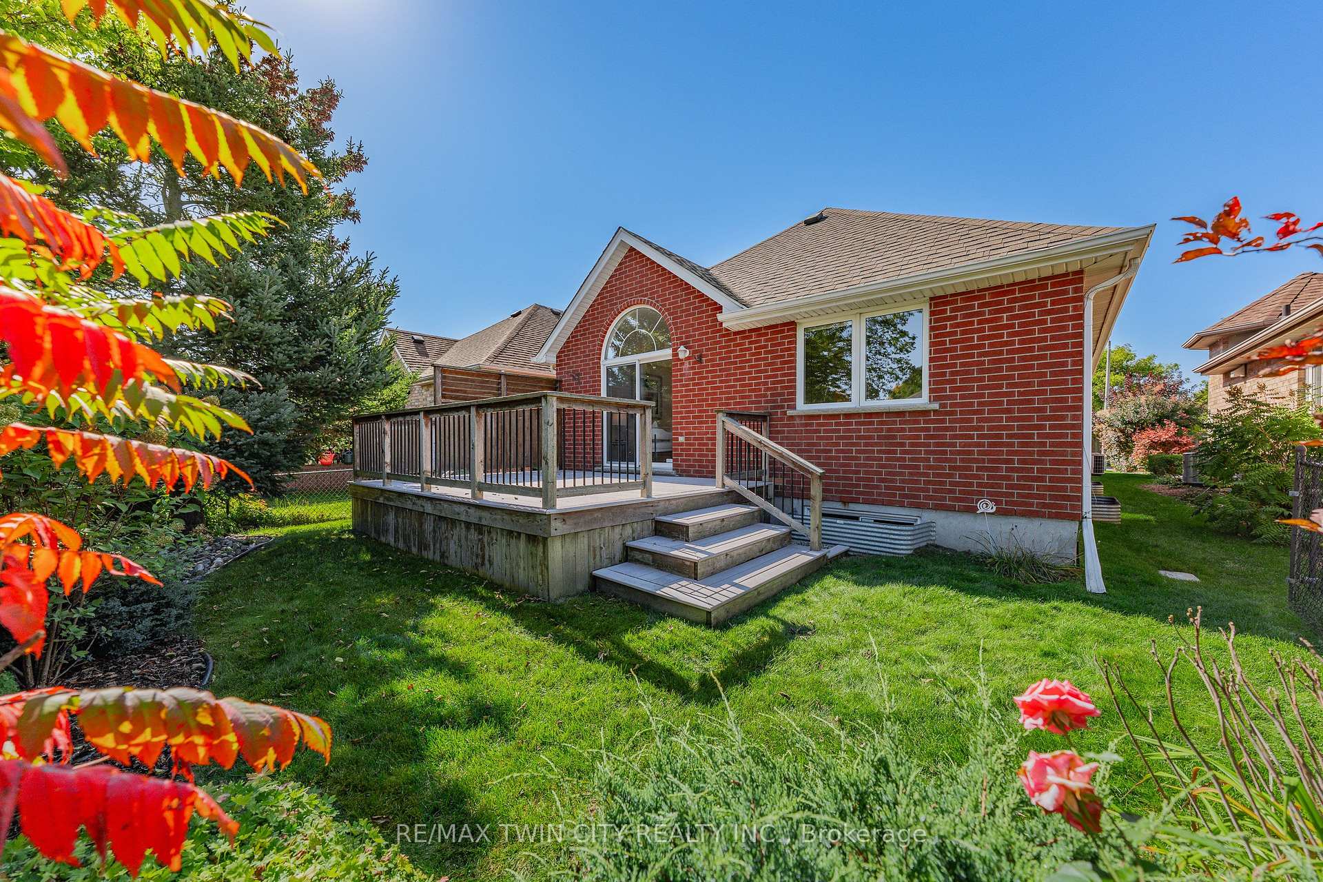 Photo 36 of 432 Sandbanks Crescent, Waterloo — HOMEH