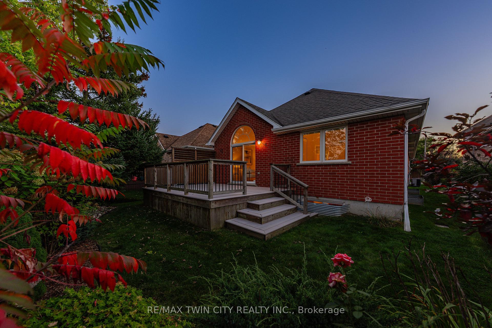 Photo 38 of 432 Sandbanks Crescent, Waterloo — HOMEH