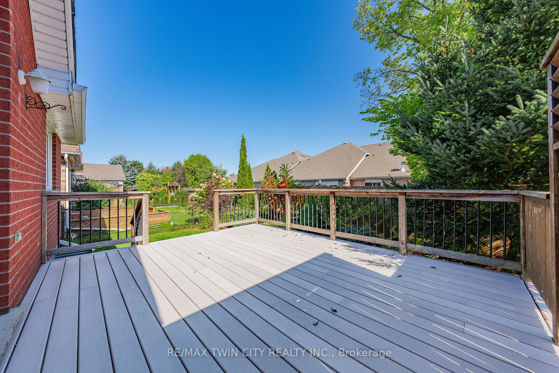 Photo 42 of 432 Sandbanks Crescent, Waterloo — HOMEH