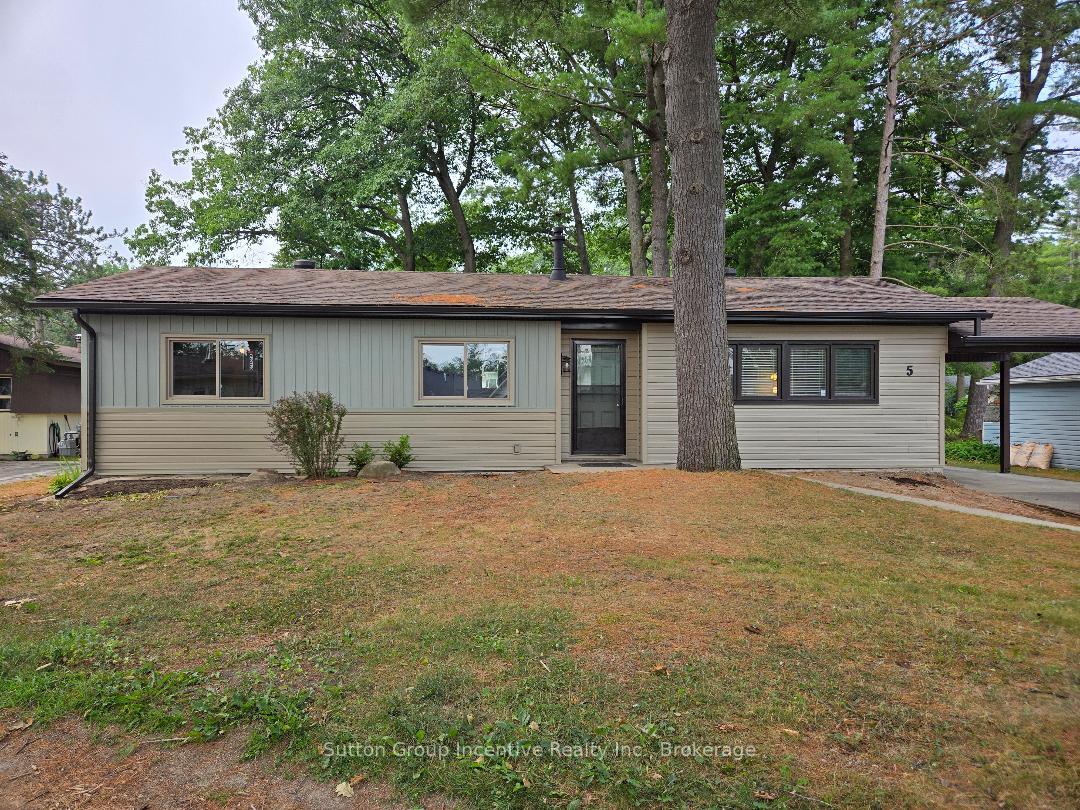 Photo 1 of 5 Carruthers Street S, Wasaga Beach — HOMEH