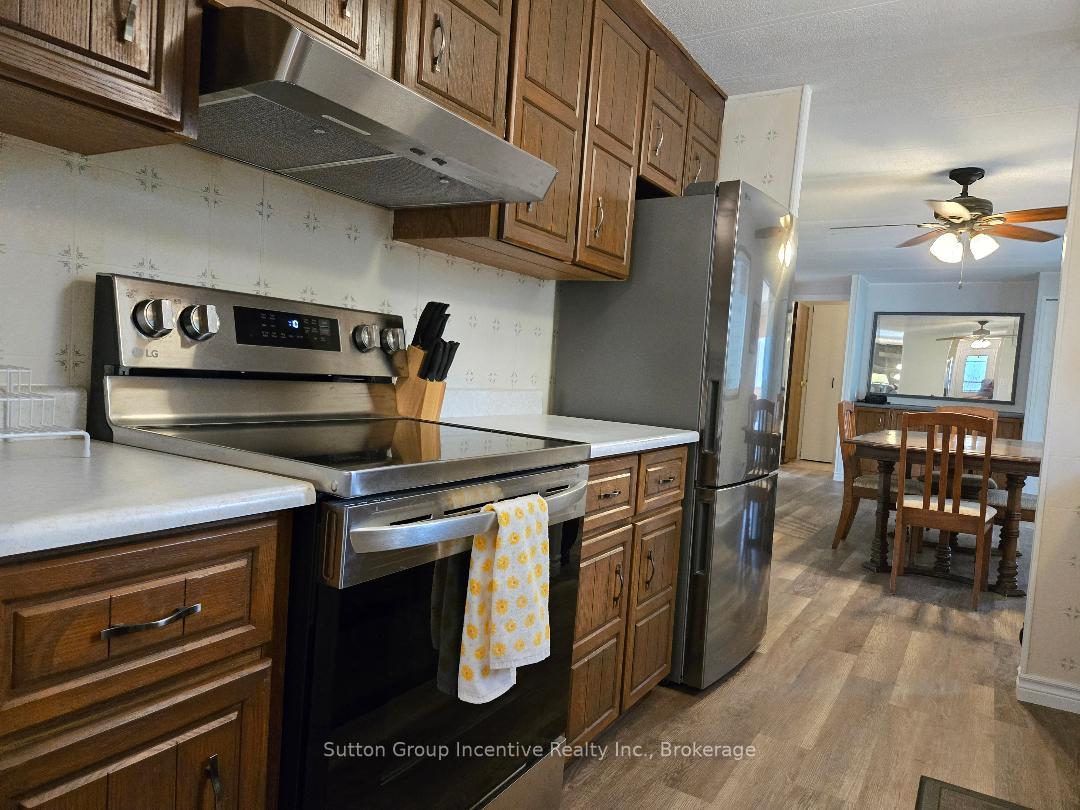 Photo 20 of 5 Carruthers Street S, Wasaga Beach — HOMEH