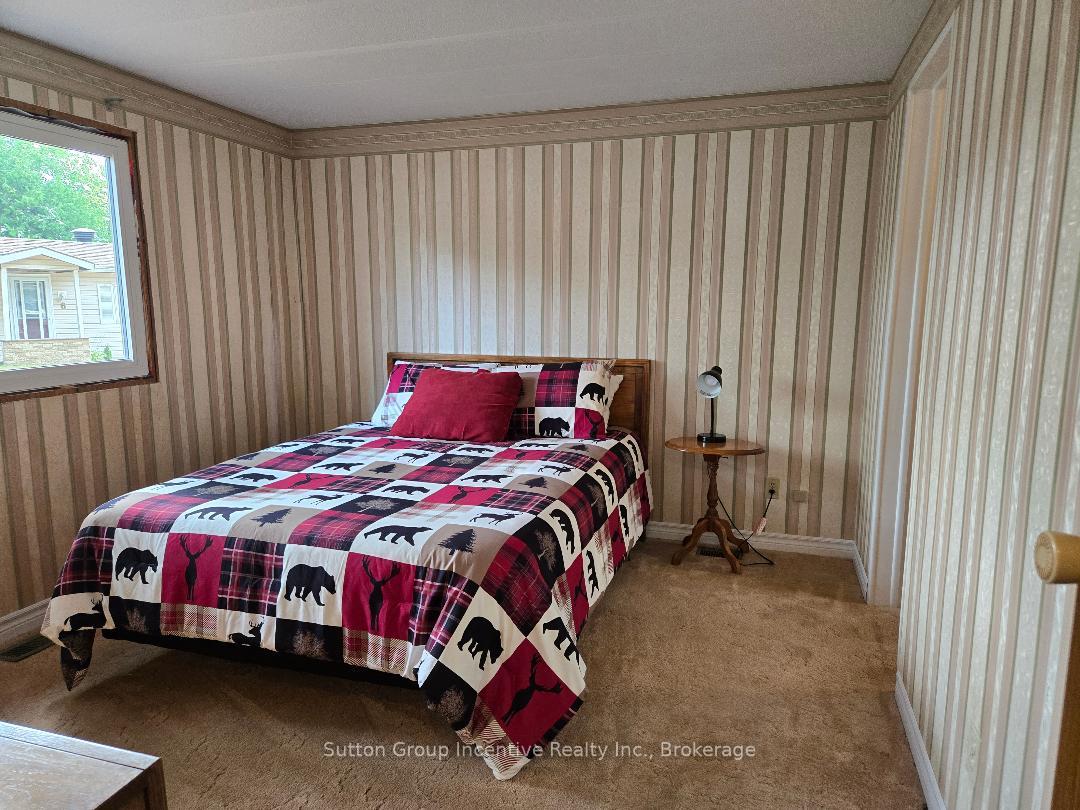 Photo 23 of 5 Carruthers Street S, Wasaga Beach — HOMEH
