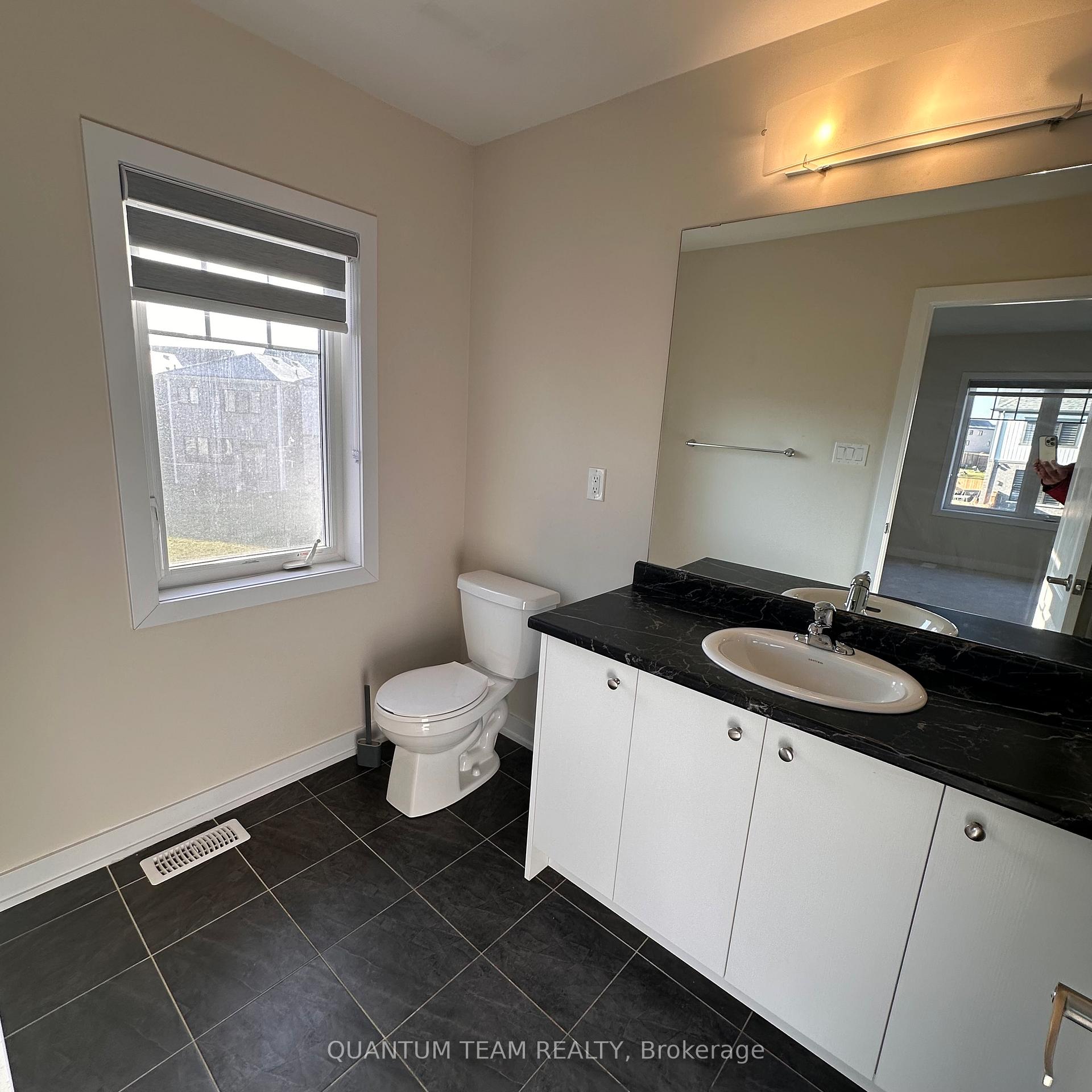 Photo 14 of 58 Keelson Street, Welland, Dain City — HOMEH