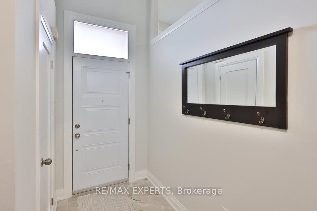 Photo 2 of 46 Lucena Crescent, Vaughan, Maple — HOMEH