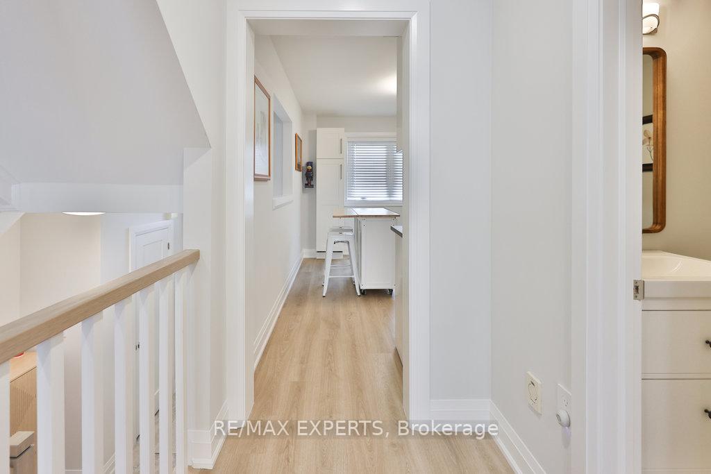 Photo 8 of 46 Lucena Crescent, Vaughan, Maple — HOMEH