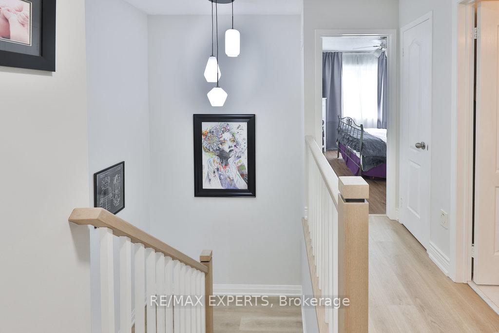 Photo 13 of 46 Lucena Crescent, Vaughan, Maple — HOMEH