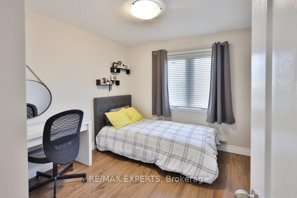 Photo 15 of 46 Lucena Crescent, Vaughan, Maple — HOMEH
