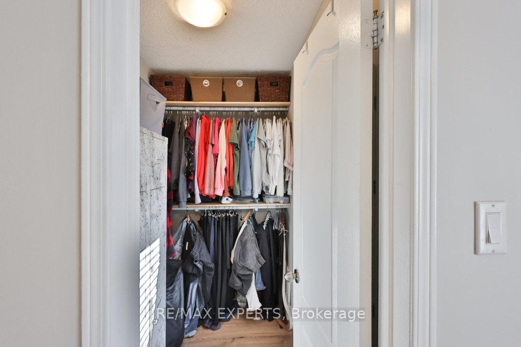 Photo 18 of 46 Lucena Crescent, Vaughan, Maple — HOMEH