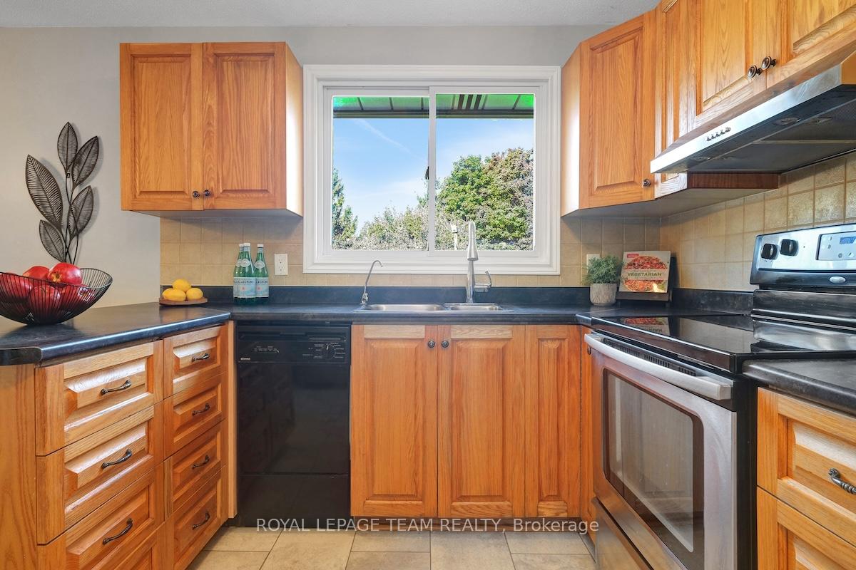 Photo 13 of 491 Lake Avenue E, Beckwith, Beckwith Twp — HOMEH