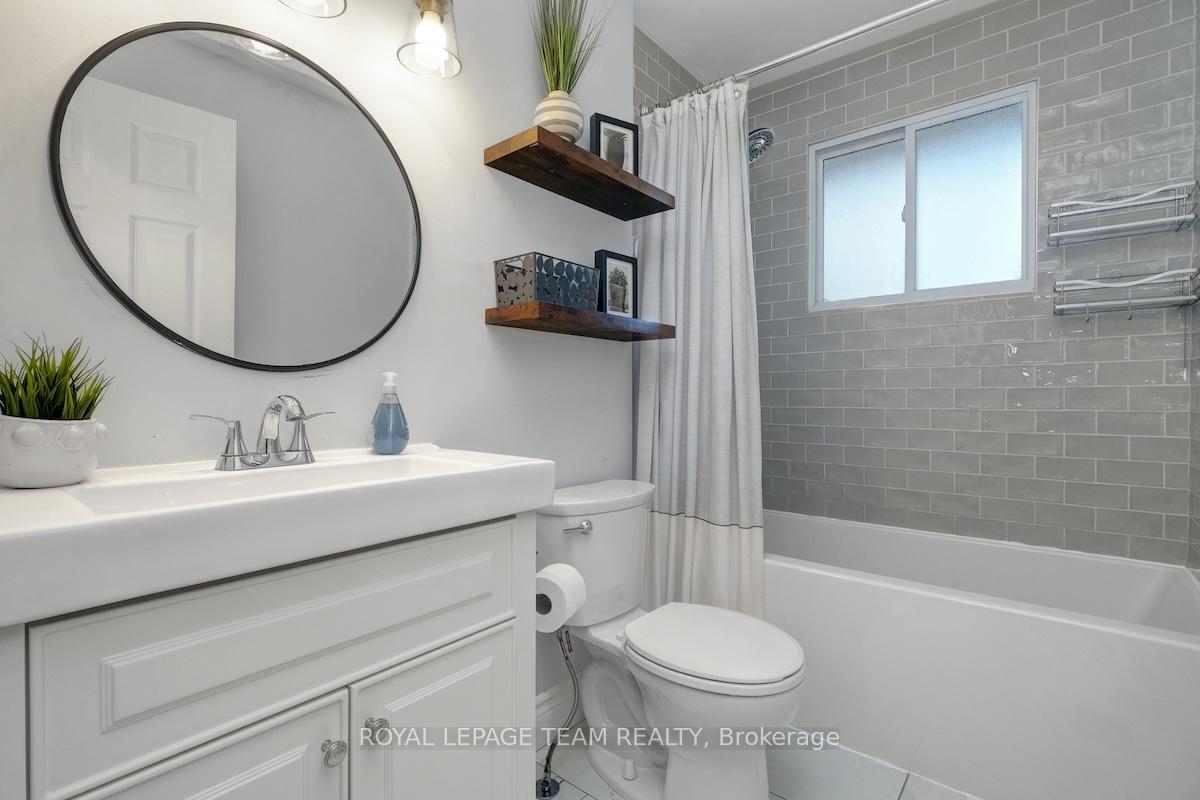 Photo 19 of 491 Lake Avenue E, Beckwith, Beckwith Twp — HOMEH