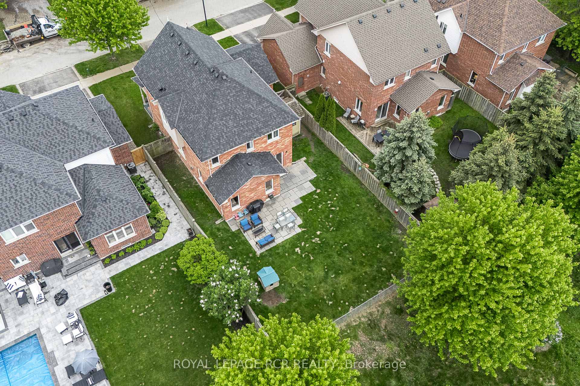 Photo 3 of 4 Caseton Crescent, Uxbridge — HOMEH