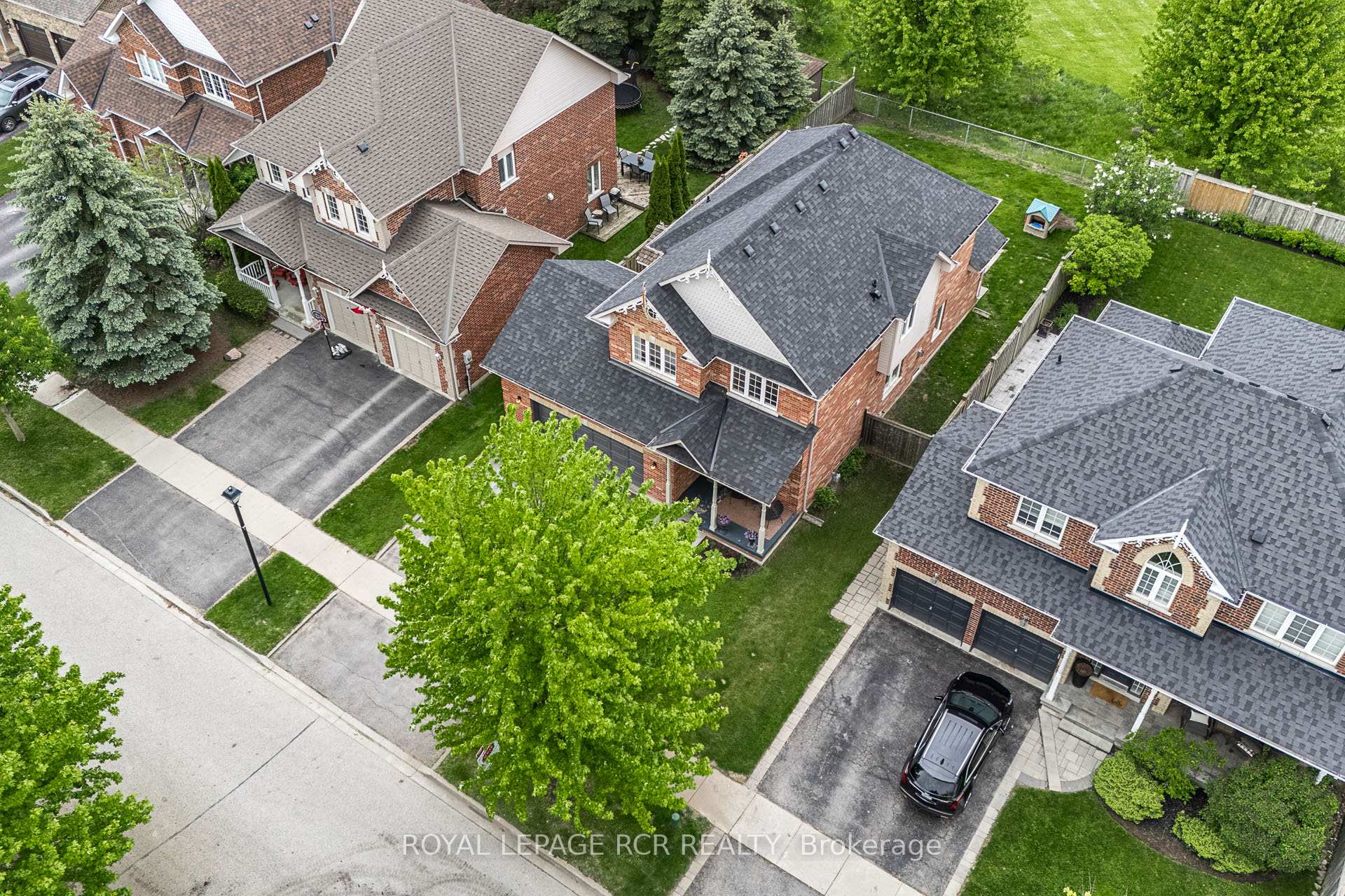 Photo 4 of 4 Caseton Crescent, Uxbridge — HOMEH