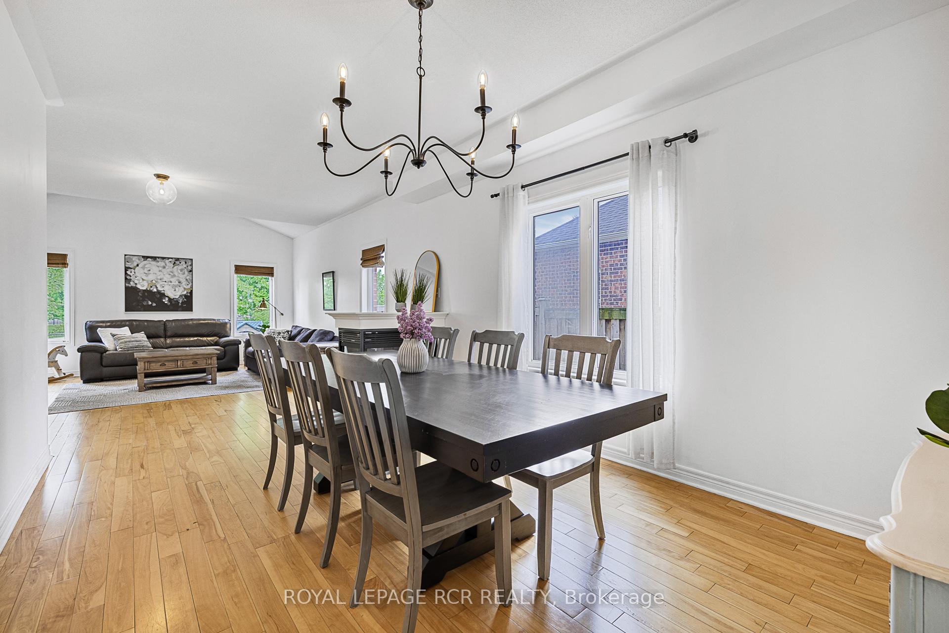 Photo 7 of 4 Caseton Crescent, Uxbridge — HOMEH